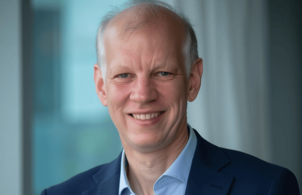 Magnus Kobel im Anzug